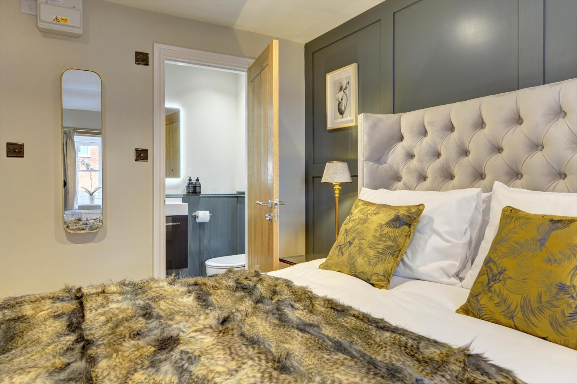 Отель The Bridge House Henley Экстерьер фото